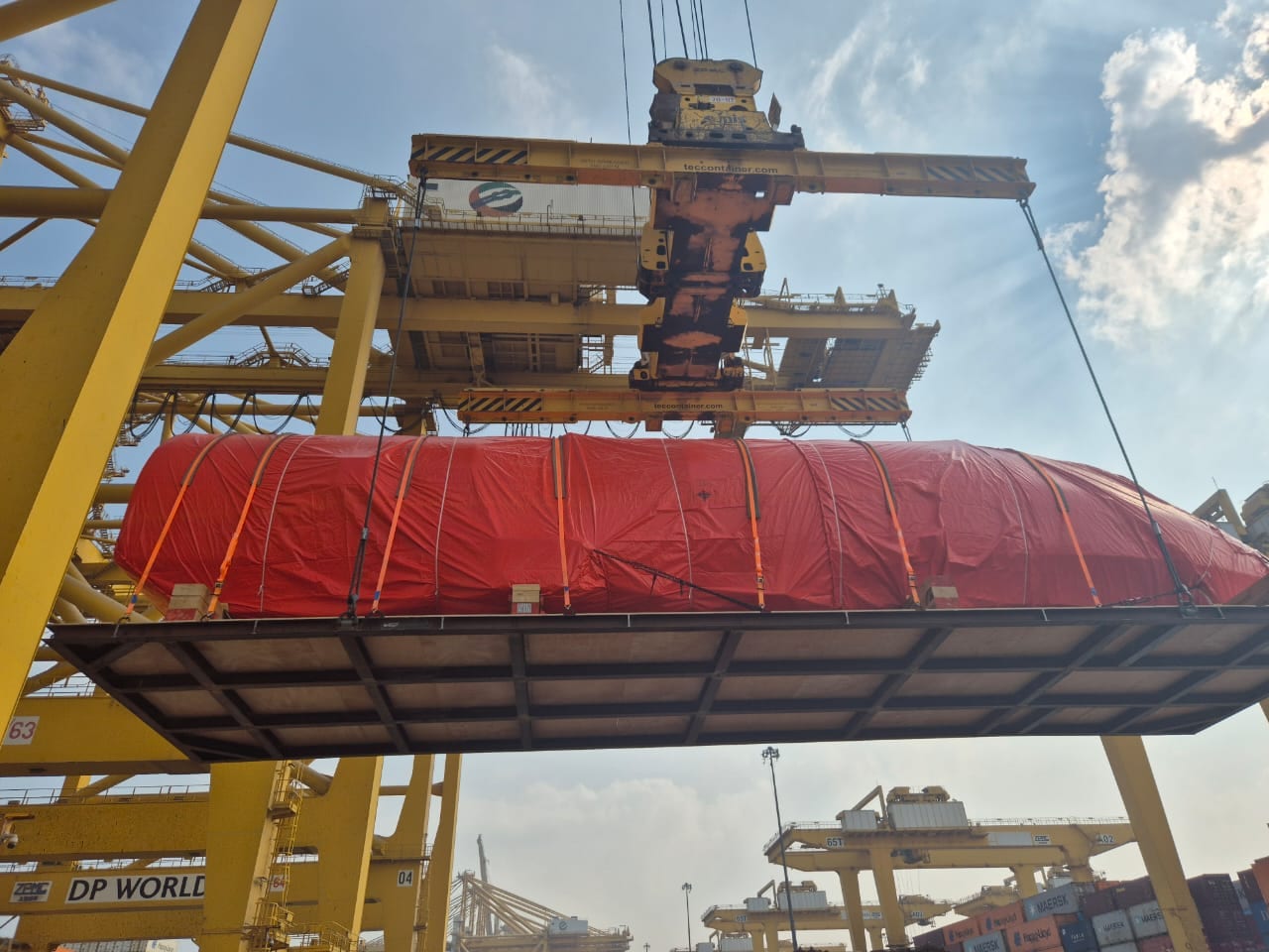 Asyad Reinforces Its Role as a Regional Logistics Enabler Through Precision Packing of 33-Ton Aircraft Structure in the UAE